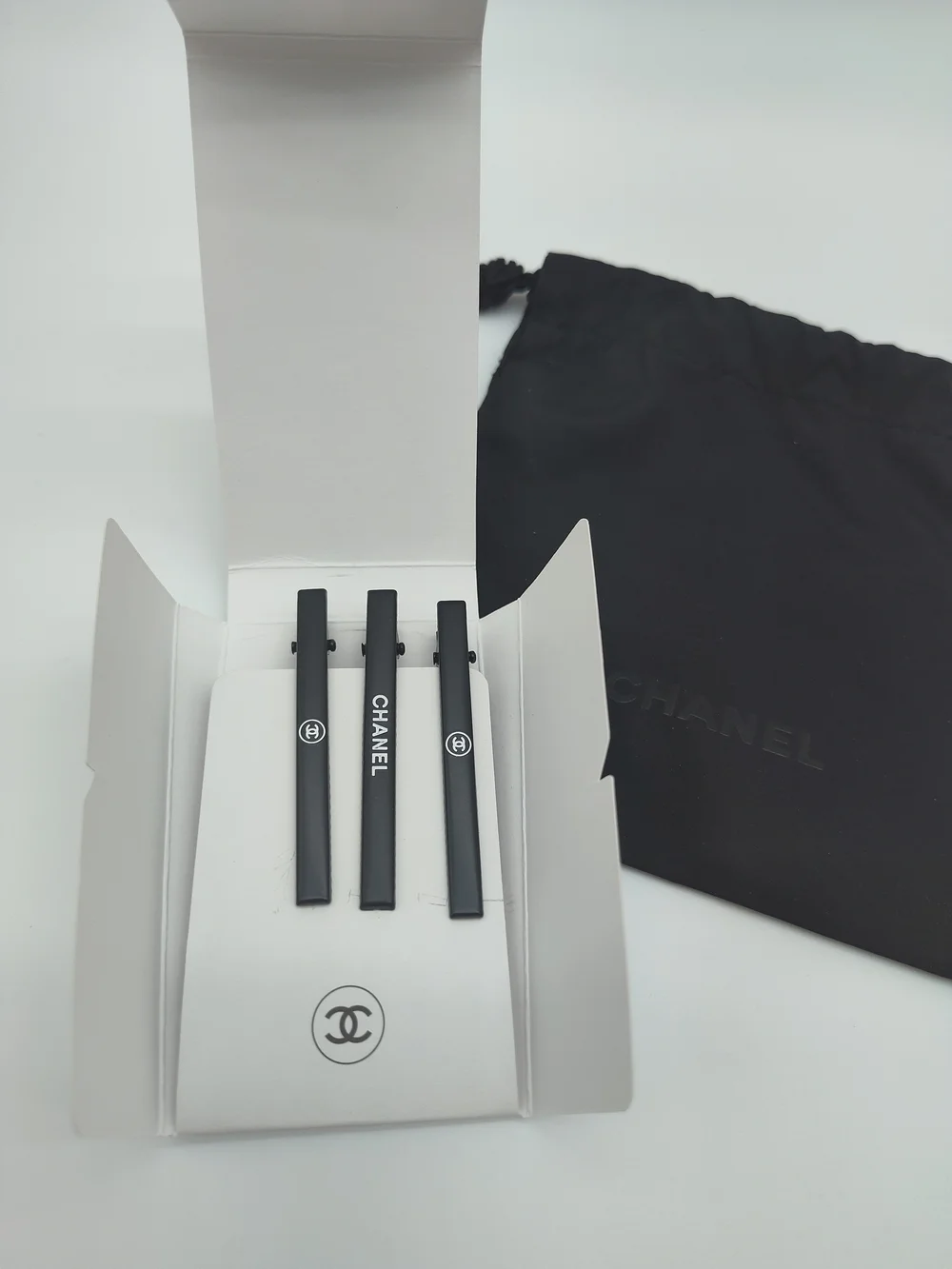 CHANEL Beauté 3 Logo Hair Clips Gift Set w/ Dust Bag & Presentation Sleeve NIB